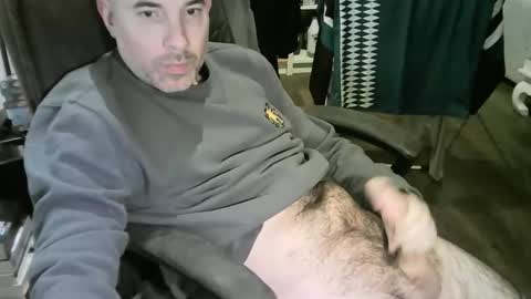 Snapshot of chrisprngr chatting on 17, 12, 2025 chrisprngr online show from 17, 12, 2025