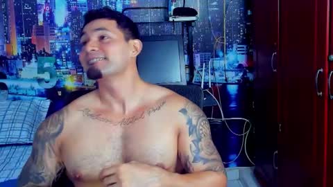 Snapshot of chriss_stewart2 chatting on 8, 11, 2025 Chriss Stewart online show from 8, 11, 2025