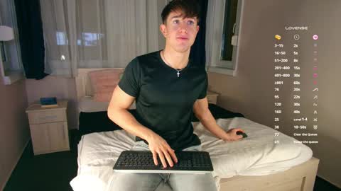 Snapshot of christianlevine_ chatting on 22, 11, 2025 UPVOTE ME ------ ILL DO SOMETHING FOR FREE online show from 22, 11, 2025