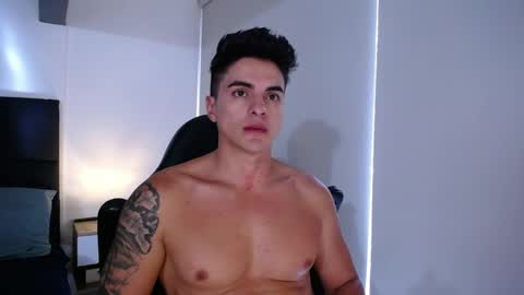 Snapshot of christianvalenzia chatting on 4, 1, 2025 Christian online show from 4, 1, 2025