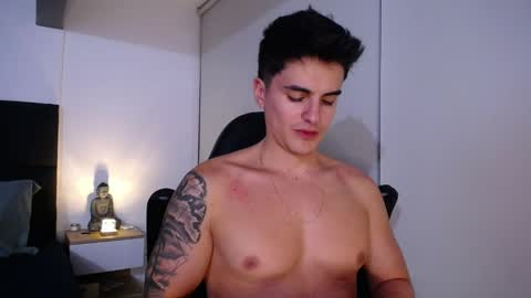 Snapshot of christianvalenzia chatting on 10, 9, 2025 Christian online show from 10, 9, 2025