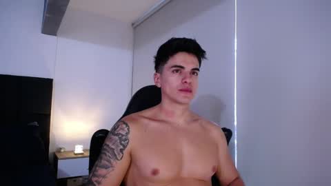 Snapshot of christianvalenzia chatting on 1, 10, 2025 Christian online show from 1, 10, 2025