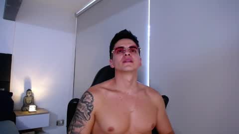 Snapshot of christianvalenzia chatting on 12, 11, 2025 Christian online show from 12, 11, 2025