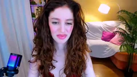 christinaconteeree online show from 7, 10, 2025