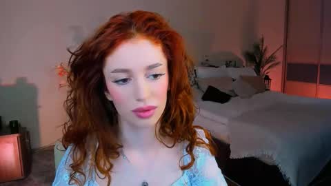 christinaconteeree online show from 24, 11, 2025