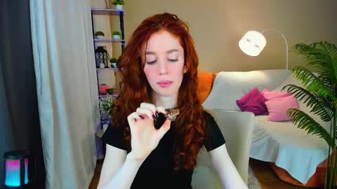 christinaconteeree online show from 25, 11, 2025