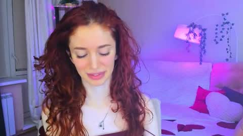 christinaconteeree online show from 25, 6, 2026