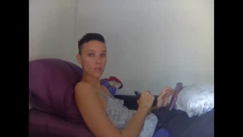 Christina Saunters online show from 24, 2, 2025