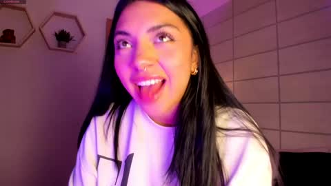 Christine  online show from 25, 5, 2026