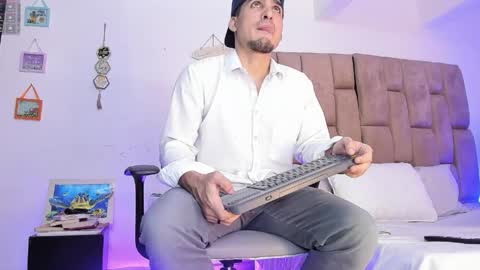 Snapshot of christopher_harris_ chatting on 30, 5, 2026 christopher online show from 30, 5, 2026