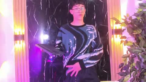 Snapshot of christopher_hunter chatting on 2, 2, 2026 Chrisopher Hunter online show from 2, 2, 2026