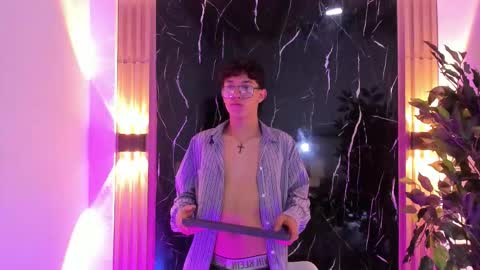 Snapshot of christopher_hunter chatting on 4, 2, 2026 Chrisopher Hunter online show from 4, 2, 2026