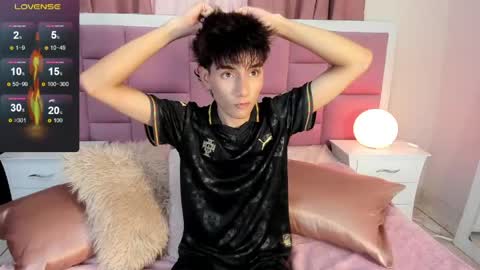 Snapshot of christopher_robin4 chatting on 16, 5, 2026 Chris online show from 16, 5, 2026