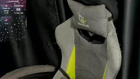 Snapshot of christyw3b chatting on 25, 11, 2025 christyw3b online show from 25, 11, 2025