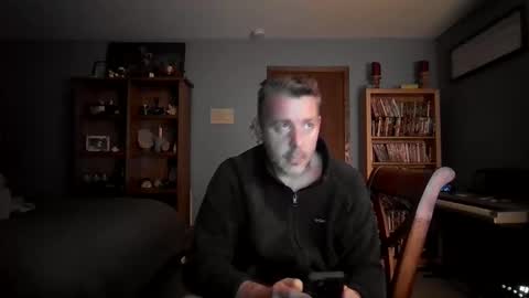 Snapshot of chrisw8121 chatting on 28, 11, 2025 chrisw8121 online show from 28, 11, 2025