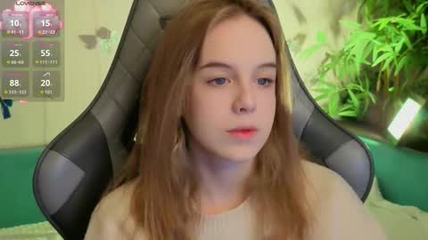 EvaBlonde TayaBrunette EliieBlack hair online show from 11, 1, 2026