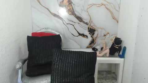 Snapshot of chrysta_12 chatting on 14, 9, 2025 chrystal hotty online show from 14, 9, 2025
