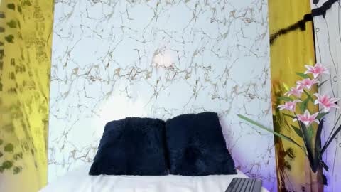 Christal Golden online show from 4, 10, 2025