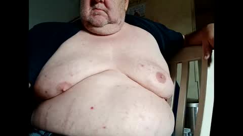 Snapshot of chubyluver11896 chatting on 17, 12, 2025 chubyluver11896 online show from 17, 12, 2025