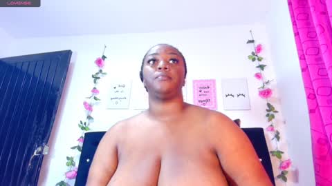 Snapshot of ciaraebonyxxx chatting on 4, 2, 2025 ciaraebonyxxx online show from 4, 2, 2025