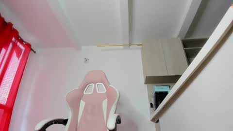 Sara INSTAGRAM SARARENDON7798 online show from 12, 12, 2024