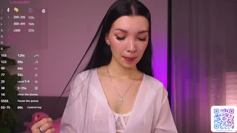   L  online show from 4, 11, 2025