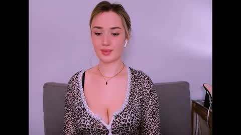 Snapshot of cindyprettywomen chatting on 23, 4, 2026 cindyprettywomen online show from 23, 4, 2026