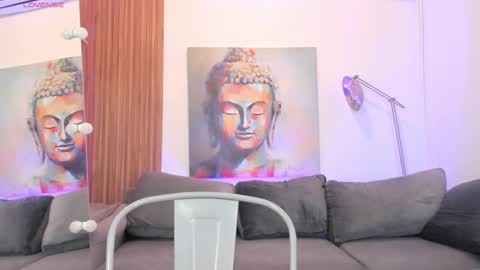 Snapshot of cinnia_ chatting on 11, 11, 2025 Cintia online show from 11, 11, 2025