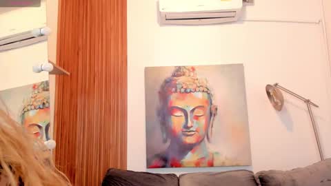 Snapshot of cinnia_ chatting on 22, 11, 2025 Cintia online show from 22, 11, 2025