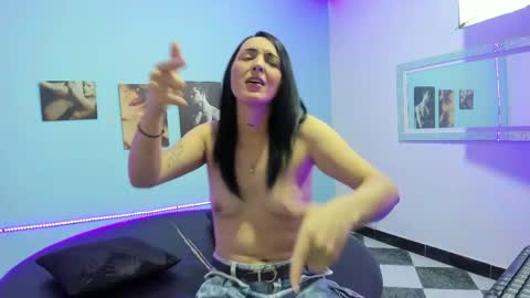 Snapshot of cinthya_dan chatting on 2, 5, 2026 Cinthya online show from 2, 5, 2026