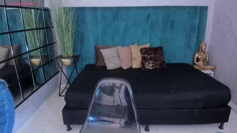  CINTIA  online show from 2, 2, 2026