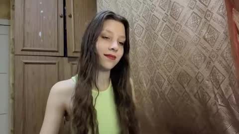 Lisa Salivan online show from 13, 12, 2025