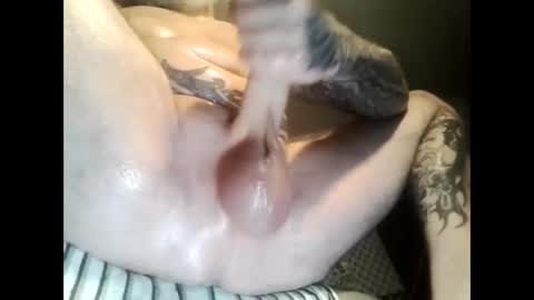 Snapshot of circ96 chatting on 3, 10, 2025 oilywanker online show from 3, 10, 2025