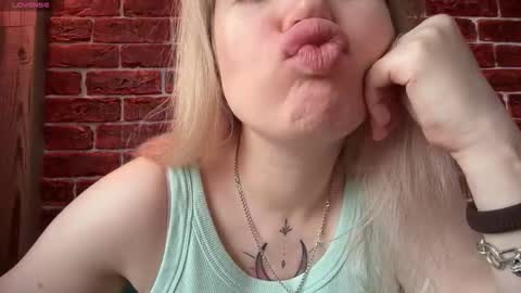 citrusblissss online show from 11, 11, 2025