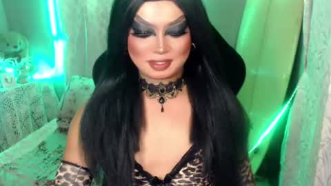 QUEEN CESS online show from 15, 6, 2026