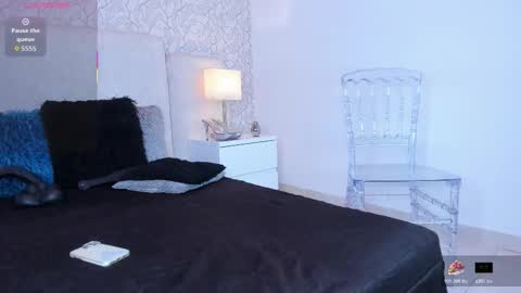 Claire Miller online show from 5, 11, 2025