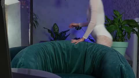 Clara online show from 12, 2, 2026