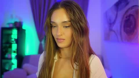 Clara smile online show from 23, 10, 2025