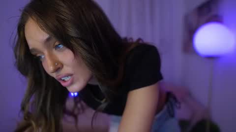 Clara smile online show from 30, 11, 2025