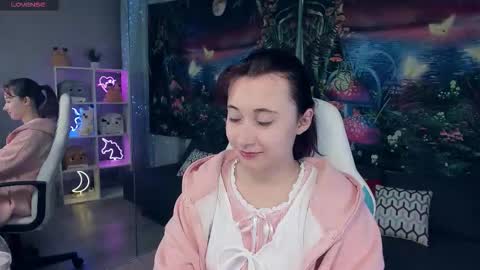 clarabenson online show from 9, 9, 2025