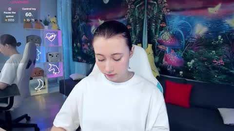 clarabenson online show from 15, 9, 2025