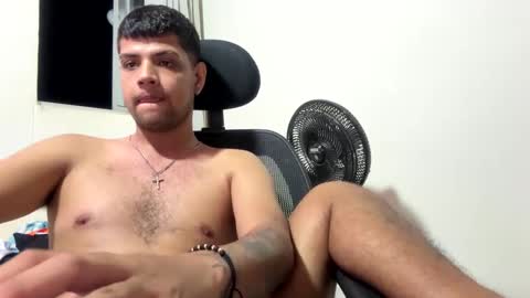 Snapshot of clarentz_baileys chatting on 8, 10, 2025 Clarentz bby online show from 8, 10, 2025