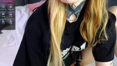 Snapshot of clarewoods chatting on 1, 2, 2025 Sophie online show from 1, 2, 2025