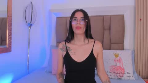 Snapshot of clarisse28 chatting on 14, 2, 2026 Mistress Clarisse online show from 14, 2, 2026