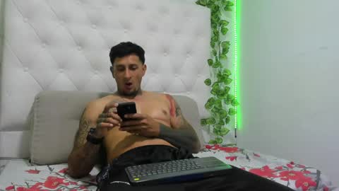 Snapshot of clark__ken chatting on 22, 4, 2026 Juanpaindependent model online show from 22, 4, 2026