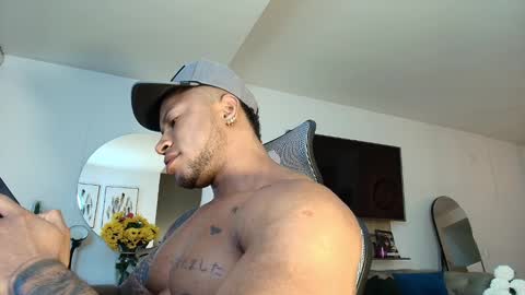 Snapshot of clark_strong chatting on 26, 2, 2025 clark_strong online show from 26, 2, 2025