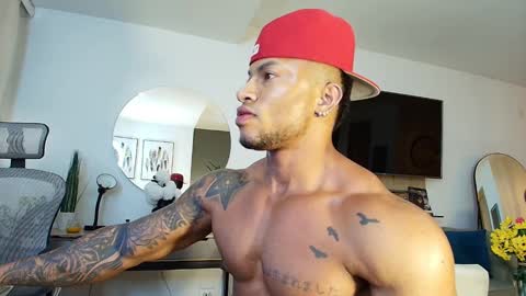 Snapshot of clark_strong chatting on 1, 3, 2025 clark_strong online show from 1, 3, 2025