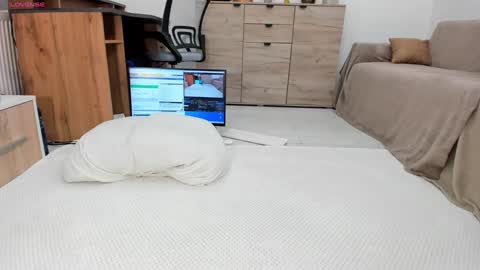 Deea xxx online show from 4, 11, 2025