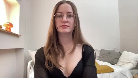 classyandgirly online show from 16, 4, 2026