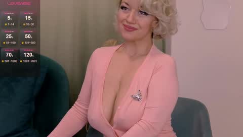 Snapshot of classytinna chatting on 6, 12, 2024 Classy Tinna online show from 6, 12, 2024